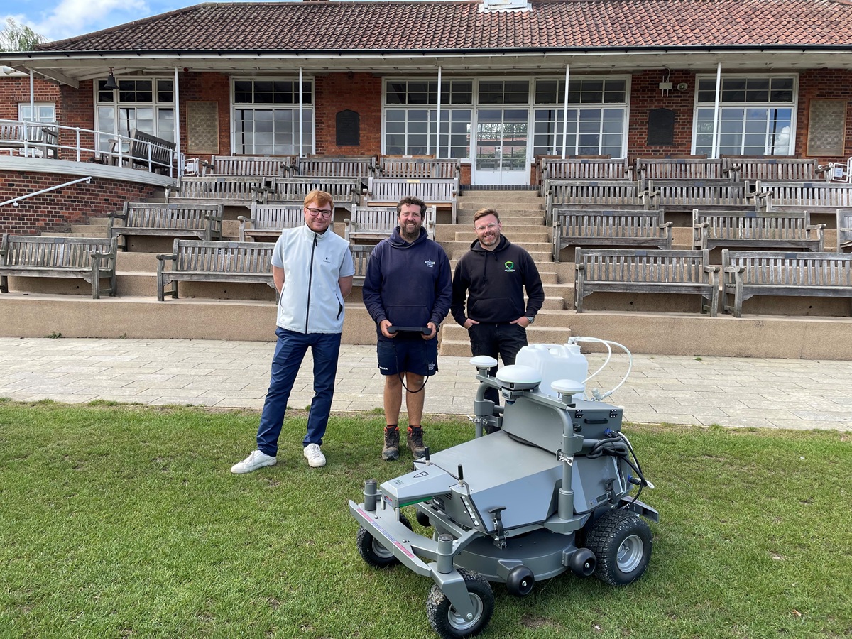 Bedford School Invests in Groundbreaking RM21 Combo Mower